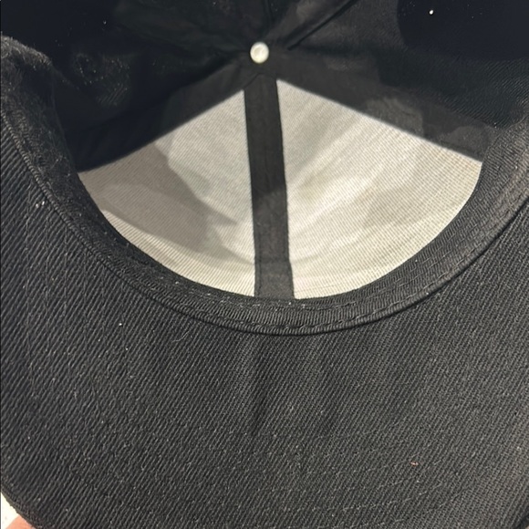 Bench775 Black Cap with Gold Logo - Picture 5 of 6